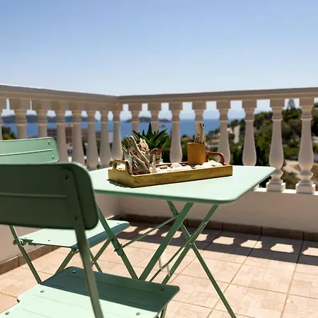 Nefelia Hotel *