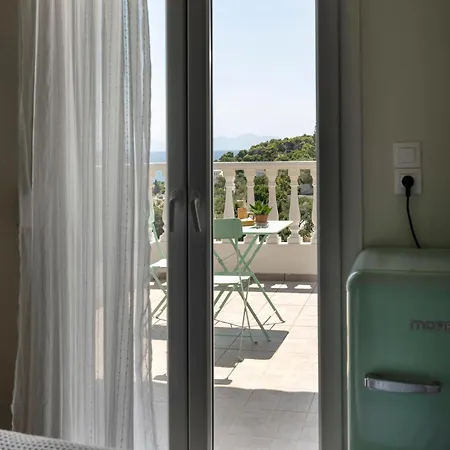 Nefelia Hotel