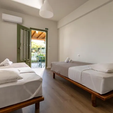 Nefelia Achladies (Skiathos)